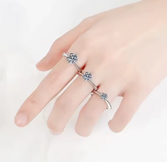 Pierścionek zaręczynowy z moissanitem? Oto 5 powodów, dla których to genialny pomysł