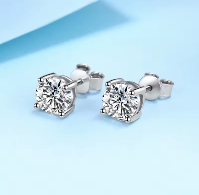 Kolczyki Para Doskonałości z Moissanity 0,5 ct www.selivah.pl 1.png