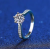 Pierścionek z Moissanitem 0,5 ct w Olśniewającym Otoczeniu Cyrkonii - Gwiazdorski Blask i Ochrona www.selivah.pl 3.png