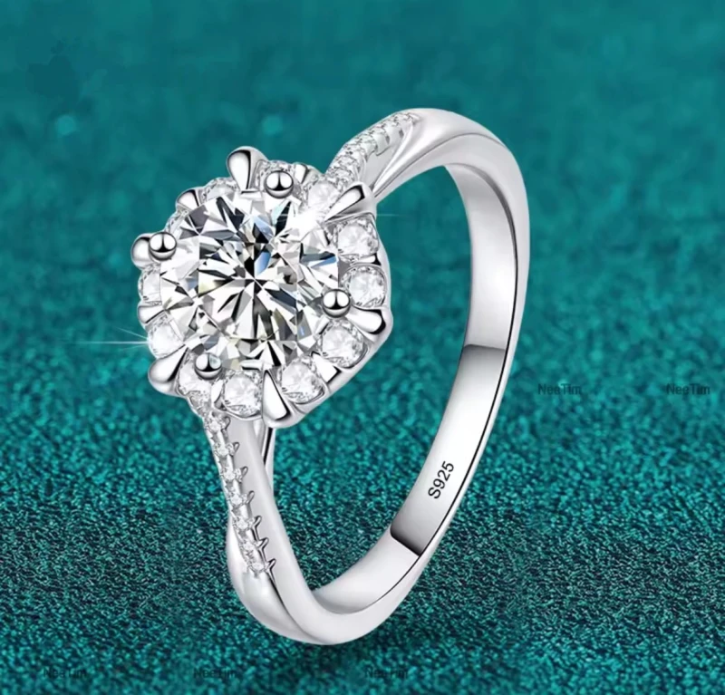 Pierścionek "Krąg Światła" z Moissanitem 0,5 ct selivah.pl